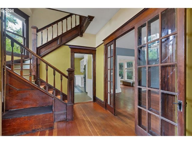 71 Ne SAN RAFAEL St, Portland, OR 97035