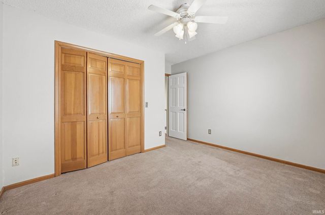 7883 Harrisburg Lane, Fort Wayne, IN 46835