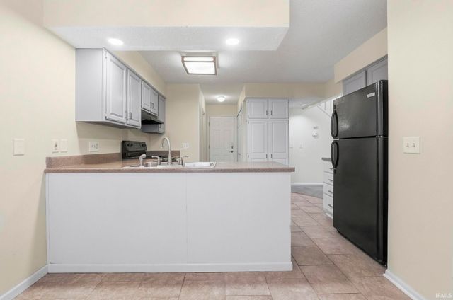 7883 Harrisburg Lane, Fort Wayne, IN 46835