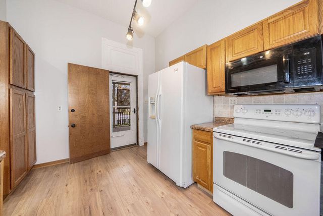 232 10TH Avenue, Council Bluffs, IA 51503