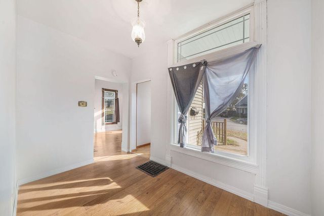 232 10TH Avenue, Council Bluffs, IA 51503