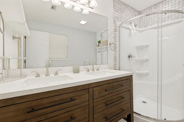 1318 Halifax Street, Grand Prairie, TX 75050