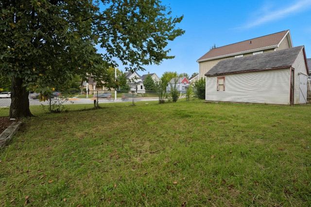 4813 N 36th STREET, Milwaukee, WI 53209