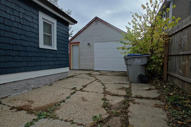 4813 N 36th STREET, Milwaukee, WI 53209