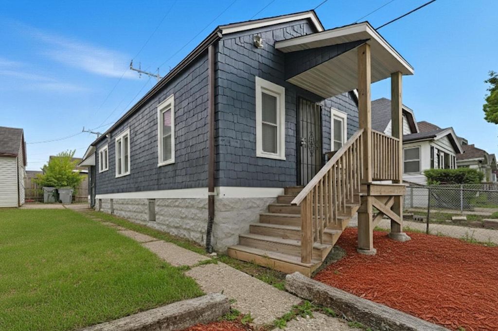 4813 N 36th STREET, Milwaukee, WI 53209