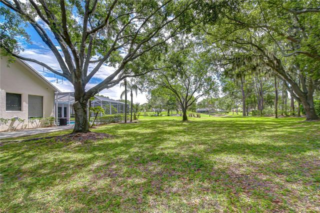 5201 LAUREL POINTE DRIVE, Valrico, FL 33594