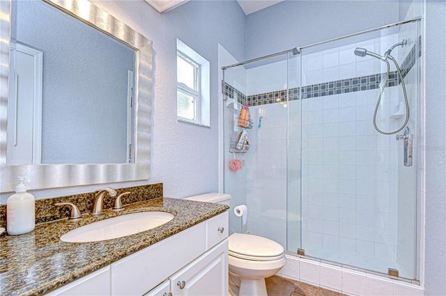 5201 LAUREL POINTE DRIVE, Valrico, FL 33594