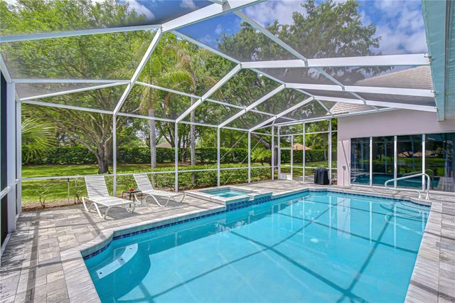 5201 LAUREL POINTE DRIVE, Valrico, FL 33594