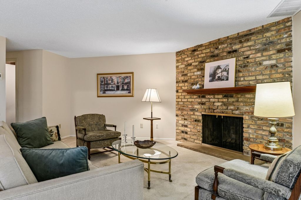 17835 Tioga Trail, Minnetonka, MN 55391 — photo 2