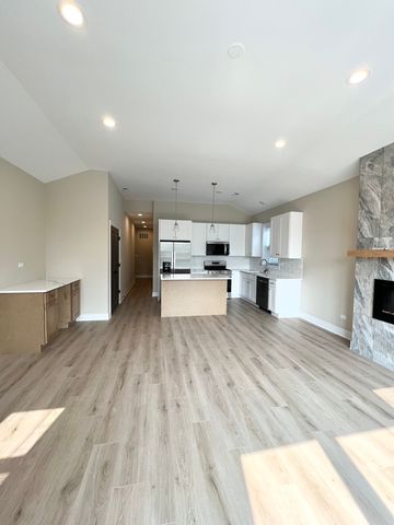 4934 S Champlain Avenue 3, Chicago, IL 60615