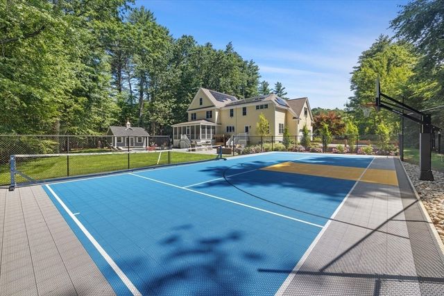 12 Trillium Way, Sudbury, MA 01776