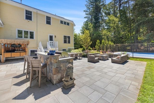 12 Trillium Way, Sudbury, MA 01776