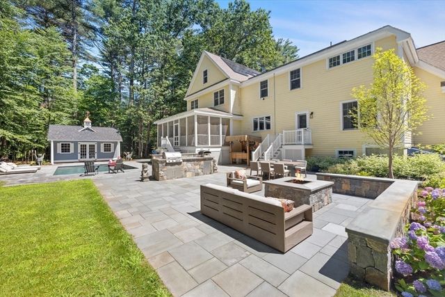 12 Trillium Way, Sudbury, MA 01776