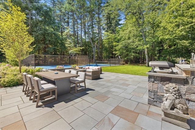 12 Trillium Way, Sudbury, MA 01776