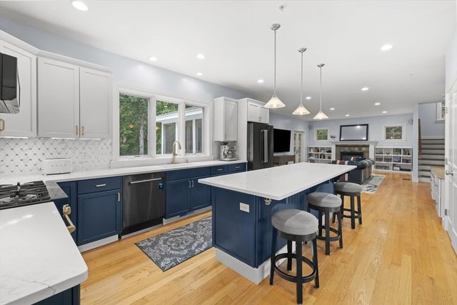 12 Trillium Way, Sudbury, MA 01776
