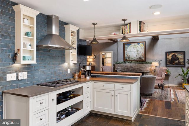 21 HOLLY LN, Wilmington, DE 19807