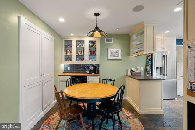 21 HOLLY LN, Wilmington, DE 19807