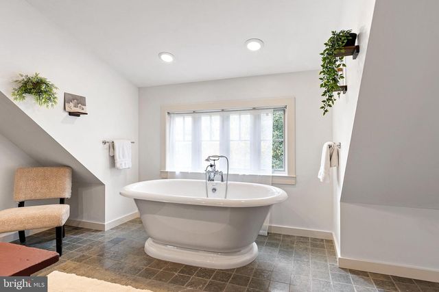 21 HOLLY LN, Wilmington, DE 19807