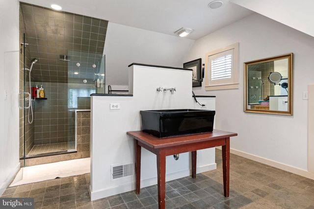 21 HOLLY LN, Wilmington, DE 19807