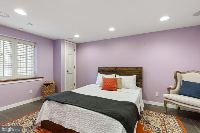 21 HOLLY LN, Wilmington, DE 19807