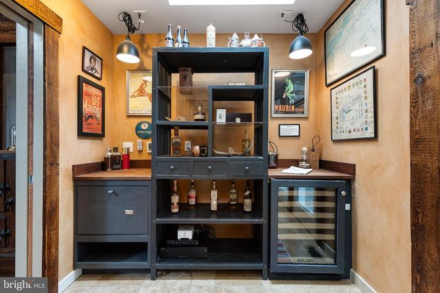 21 HOLLY LN, Wilmington, DE 19807