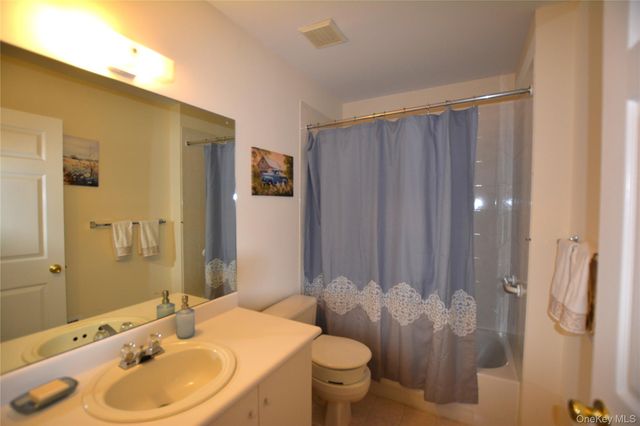 5190 Village Circle E, Manorville, NY 11949