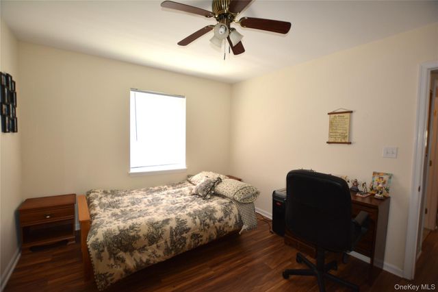 5190 Village Circle E, Manorville, NY 11949