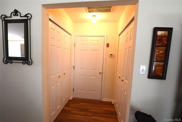 5190 Village Circle E, Manorville, NY 11949