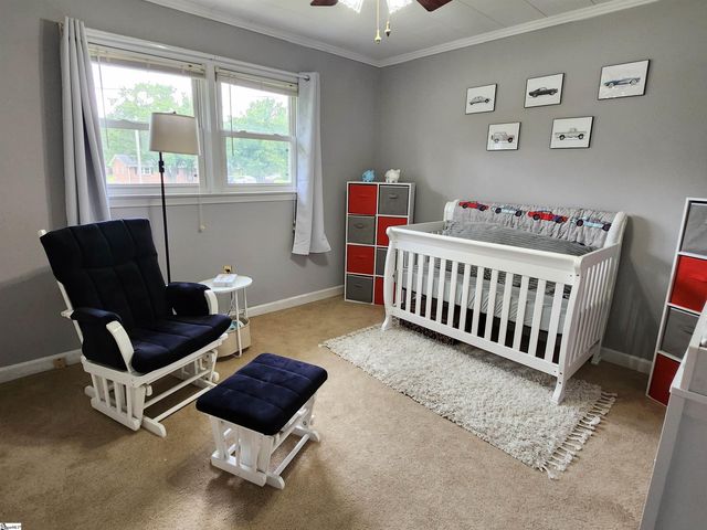 207 Lynn Avenue, Laurens, SC 29360