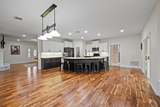6880 County Road 4042, Kemp, TX 75143