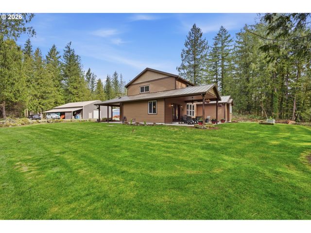 57214 E MARMOT Rd, Sandy, OR 97055