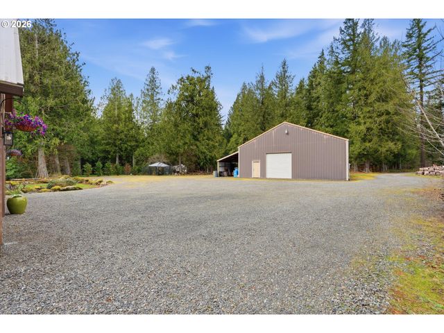 57214 E MARMOT Rd, Sandy, OR 97055