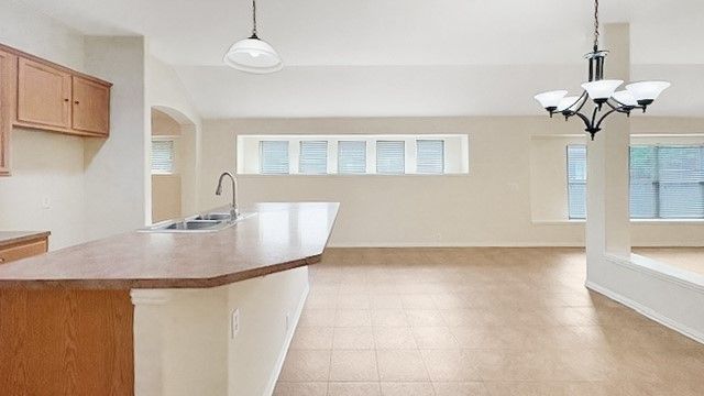 624 Vickie Street, Crowley, TX 76036