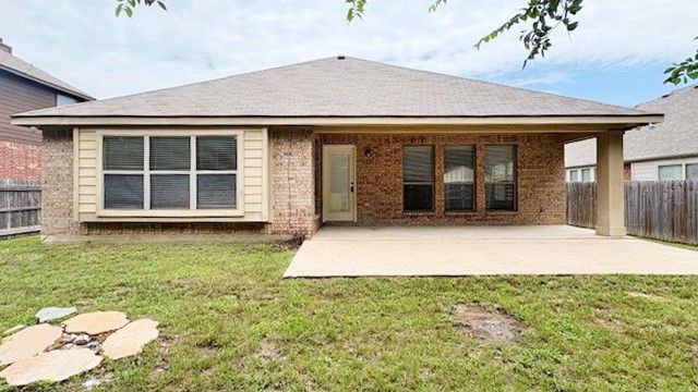 624 Vickie Street, Crowley, TX 76036