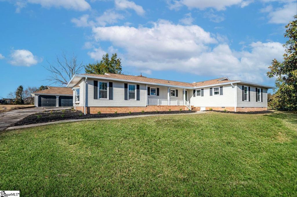 1610 Scuffletown Road, Fountain Inn, SC 29644