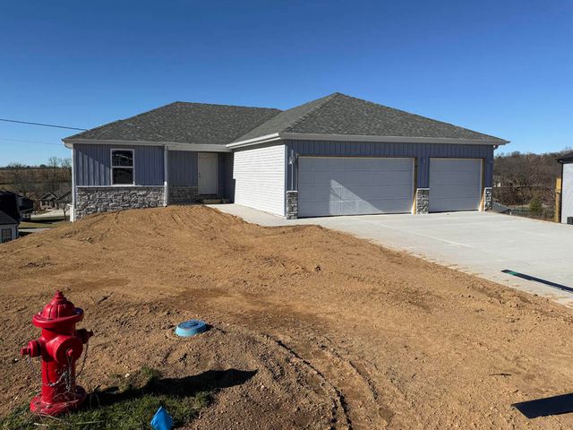 2121 N 25th Street, Ozark, MO 65721