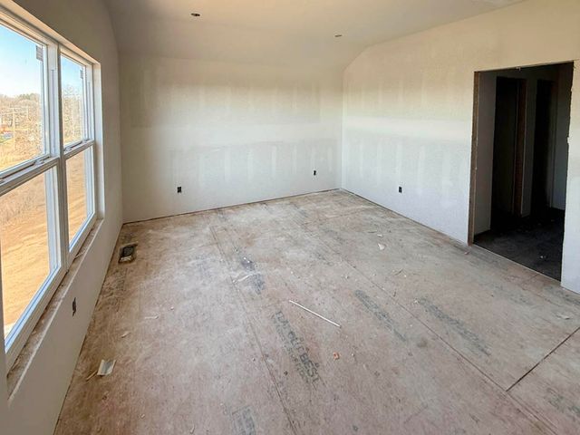 2121 N 25th Street, Ozark, MO 65721