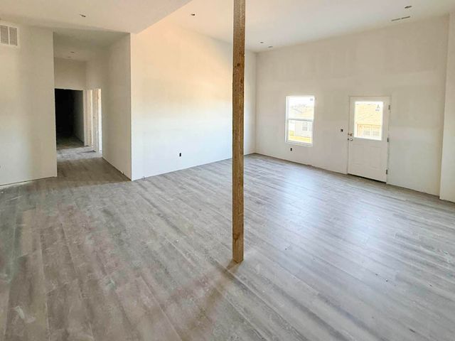 2121 N 25th Street, Ozark, MO 65721