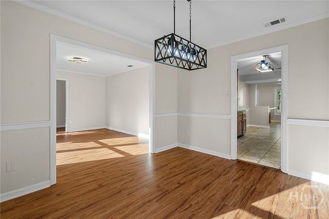 2019 Ashley Road, Savannah, GA 31410