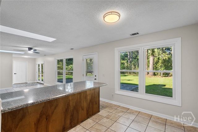2019 Ashley Road, Savannah, GA 31410