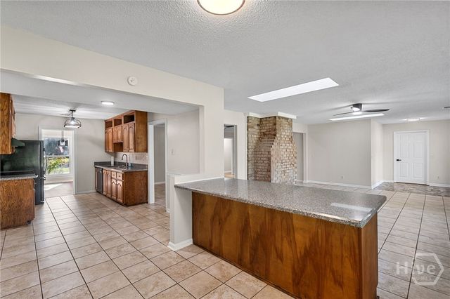 2019 Ashley Road, Savannah, GA 31410
