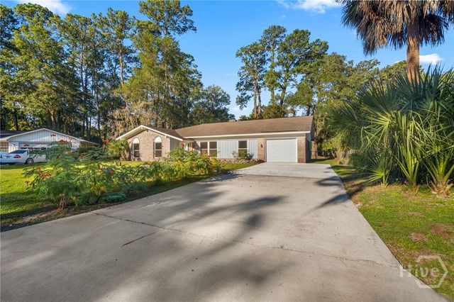 2019 Ashley Road, Savannah, GA 31410