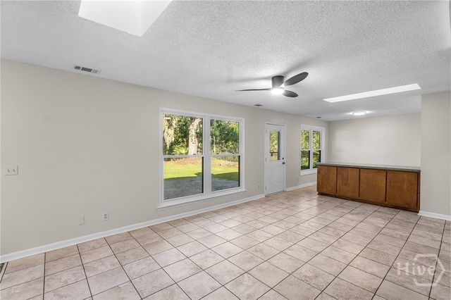2019 Ashley Road, Savannah, GA 31410
