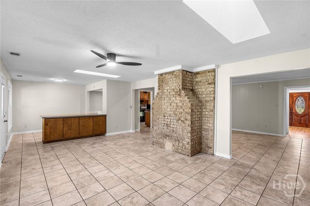 2019 Ashley Road, Savannah, GA 31410