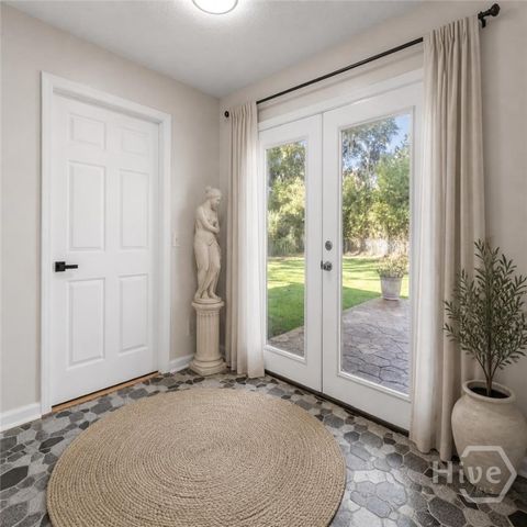 2019 Ashley Road, Savannah, GA 31410
