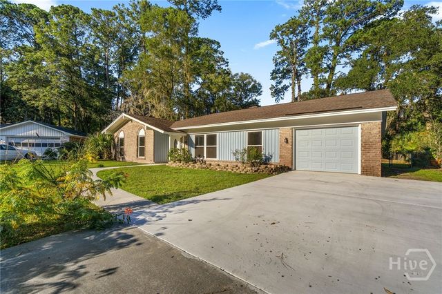2019 Ashley Road, Savannah, GA 31410