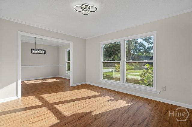 2019 Ashley Road, Savannah, GA 31410