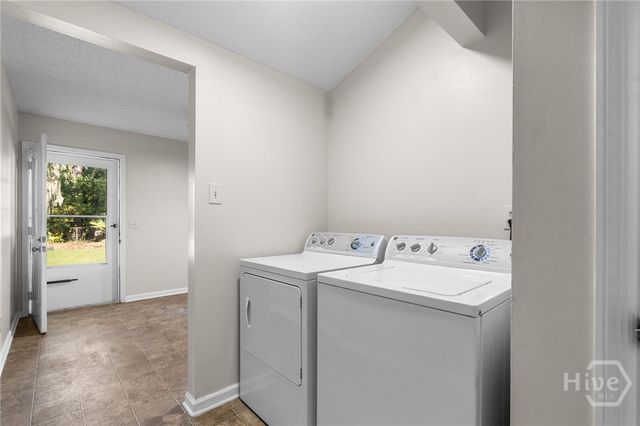 2019 Ashley Road, Savannah, GA 31410