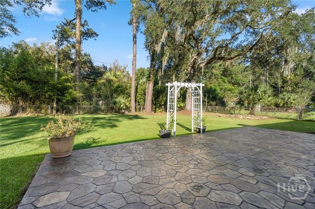 2019 Ashley Road, Savannah, GA 31410