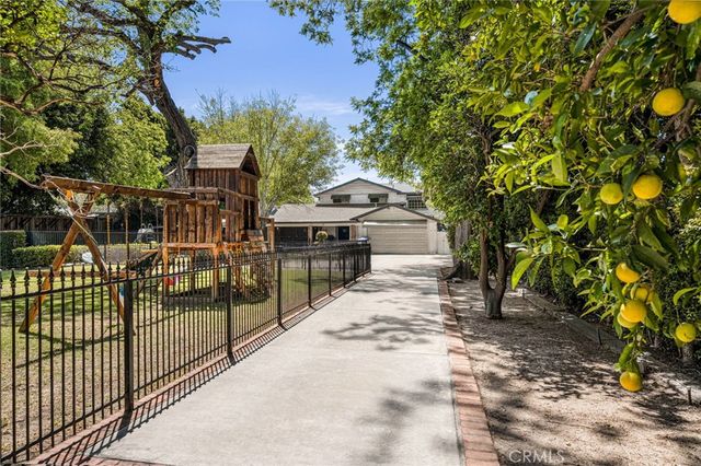 440 W Main Street, Tustin, CA 92780